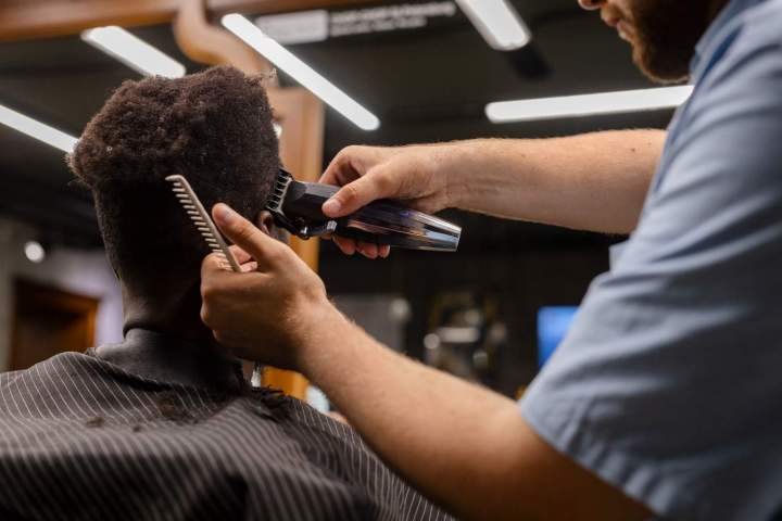 Coupe de cheveux, Le Lamentin